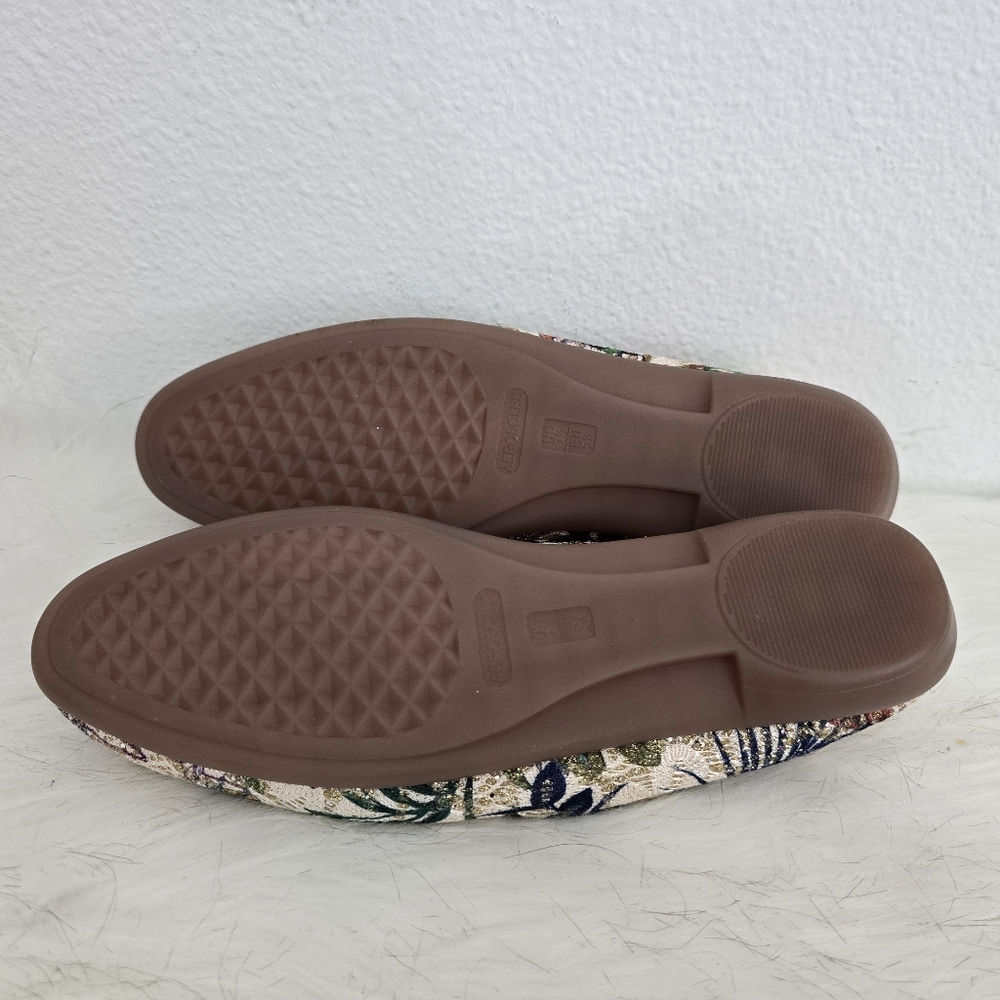 Aerosoles Betunia Embroidered Flats - Picture 7 of 8